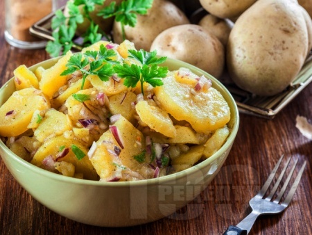 Баварска картофена салата с горчица - класическа и традиционна немска рецепта - снимка на рецептата